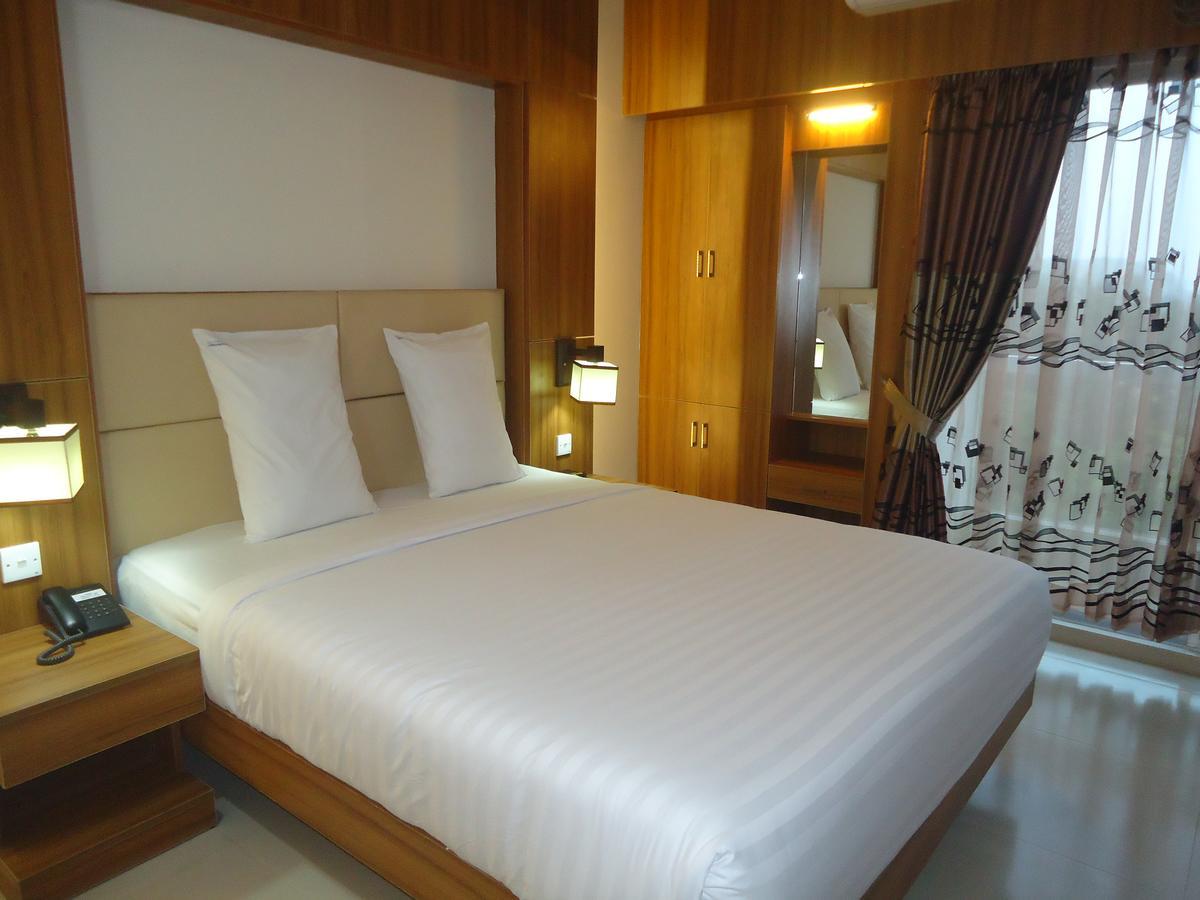 Neeshorgo Hotel & Resort Кокс-Базар Екстер'єр фото