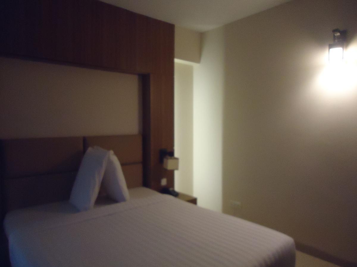 Neeshorgo Hotel & Resort Кокс-Базар Екстер'єр фото